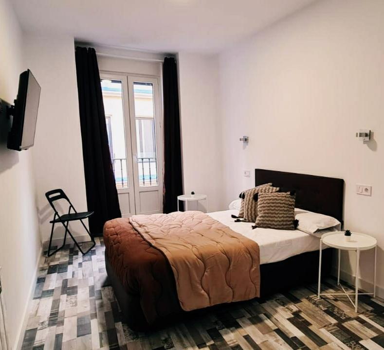 מדריד Hostal Andrea Granvia מראה חיצוני תמונה