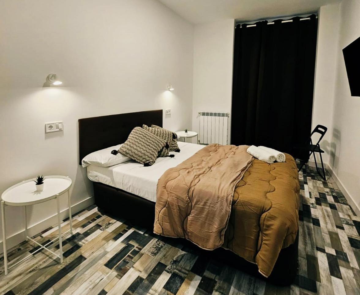 מדריד Hostal Andrea Granvia מראה חיצוני תמונה